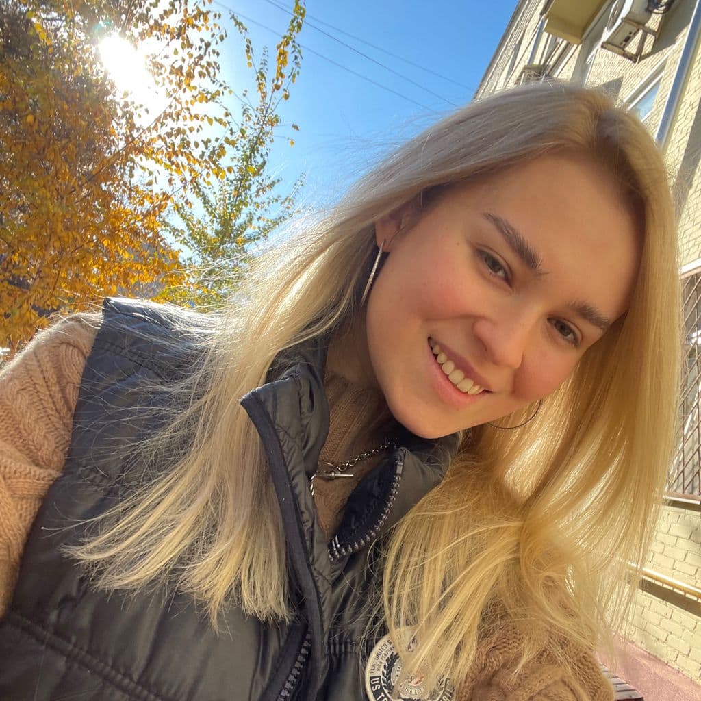 Анна Лунина